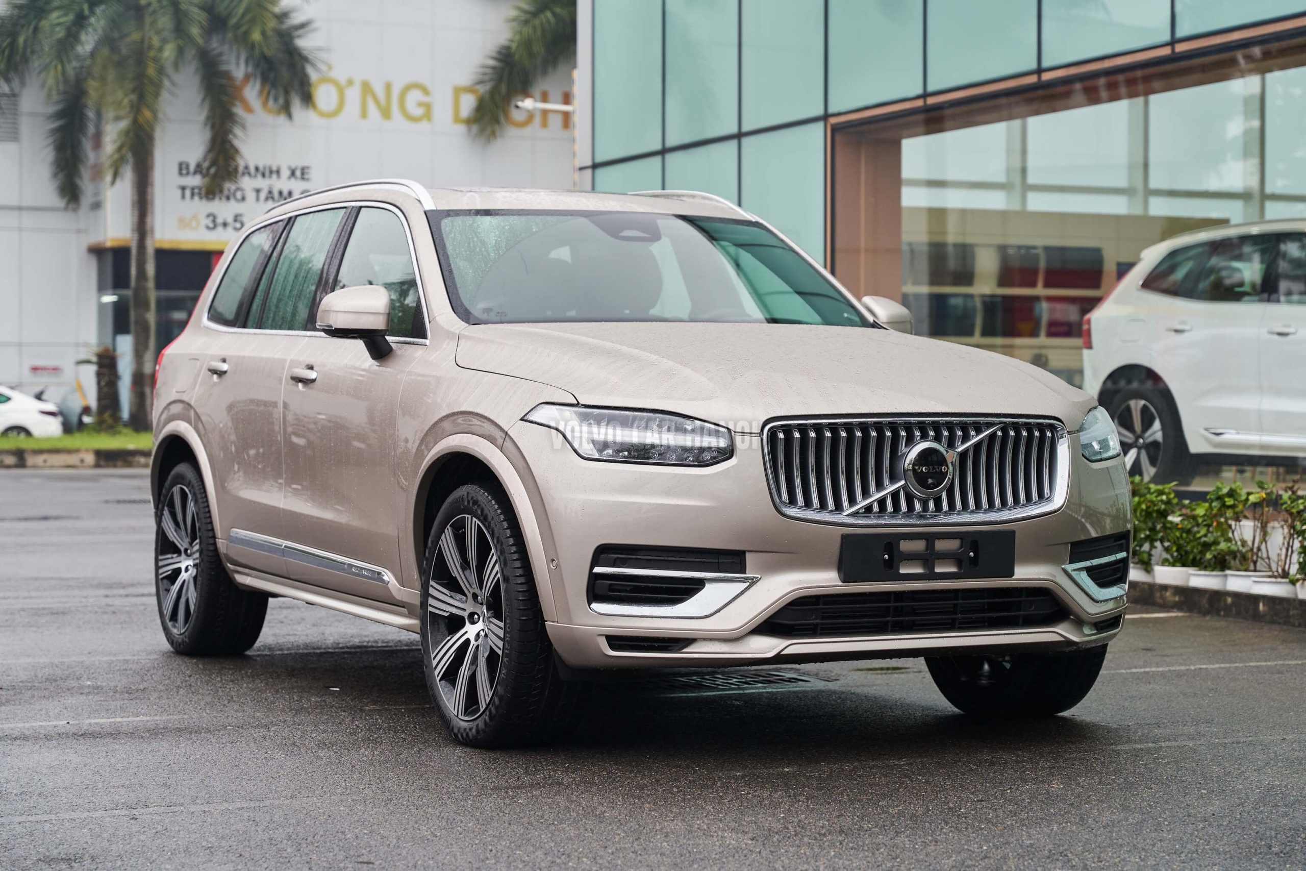 XC90 T8 Recharge Ultimate Vàng Đồng