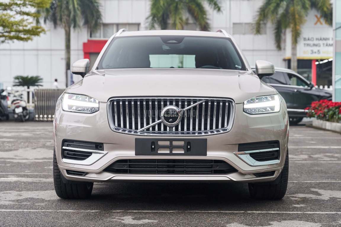 volvo xc90 t8 recharge 1