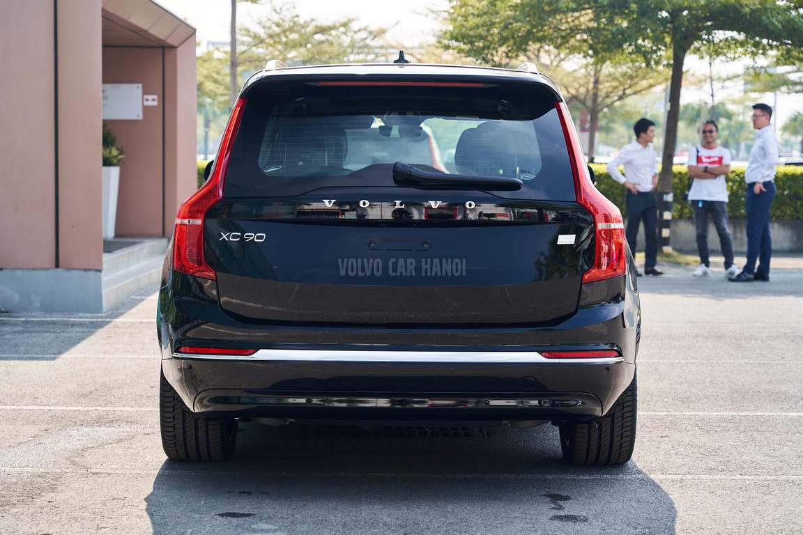 volvo xc90 t8 recharge 18