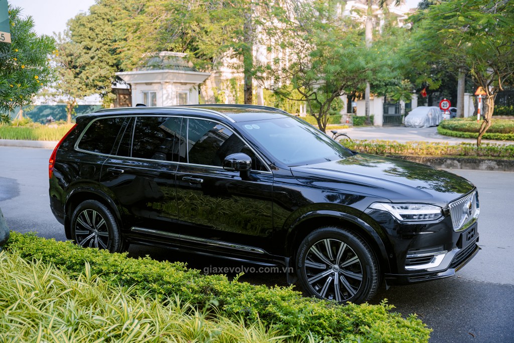 VOLVO XC90 T8 RECHARGE 2021 DEN 3