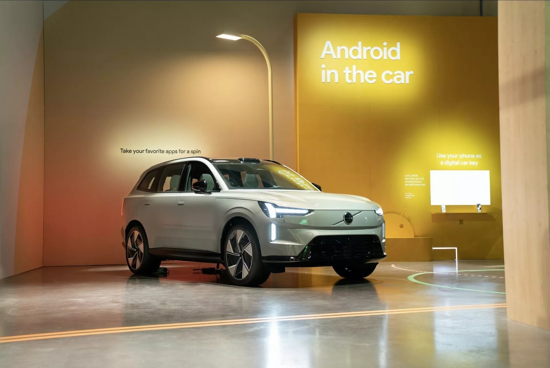 Volvo EX90 chốt mở bán đầu năm sau, giá gấp rưỡi XC90, về Việt Nam sẽ đối  đầu EQE SUV